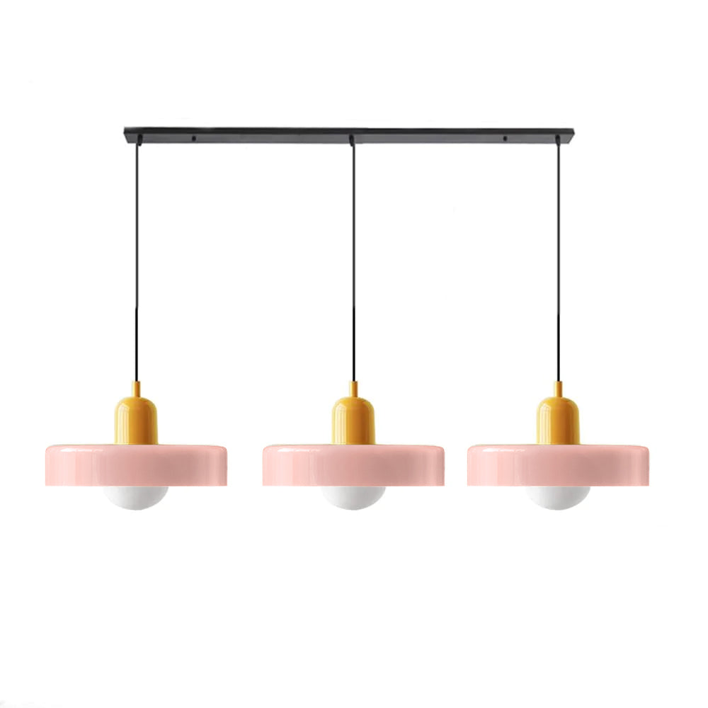 Oświetlenie kuchni, nowoczesna lampa sufitowa. Designerskie klosze.