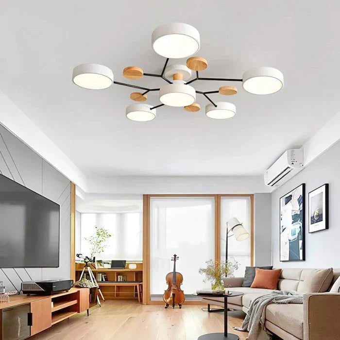Stylowa lampa sufitowa, wielogłowicowa, tworząca efektowne punktowe oświetlenie.