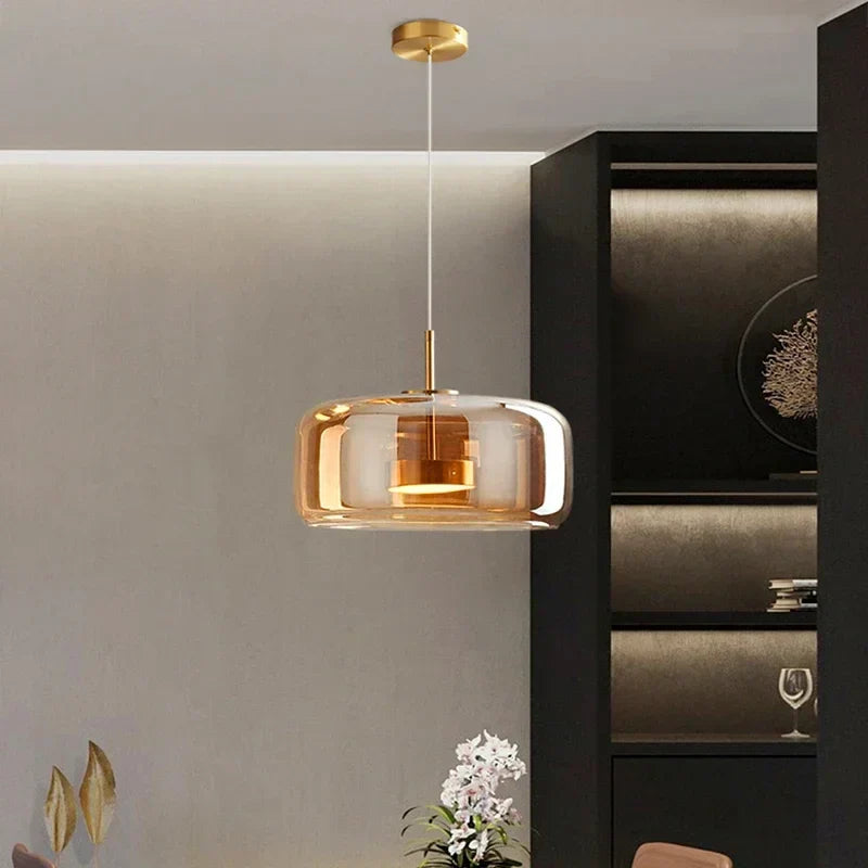Szklana kula, nowoczesna lampa wisząca LED. Eleganckie i minimalistyczne oświetlenie z regulacją.