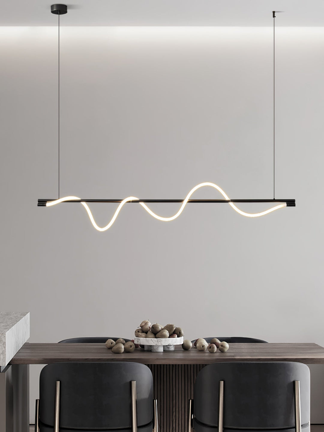 Lampa wisząca LED, mosiądz, nowoczesny design, do kuchni.