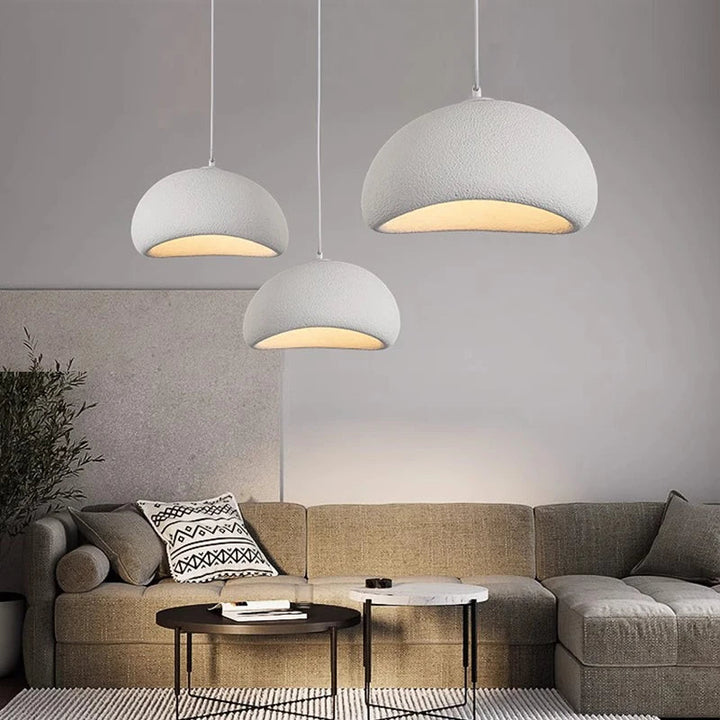 Funkcjonalna lampa LED sufitowa, estetyka japandi, idealna do nowoczesnych aranżacji wnętrz.