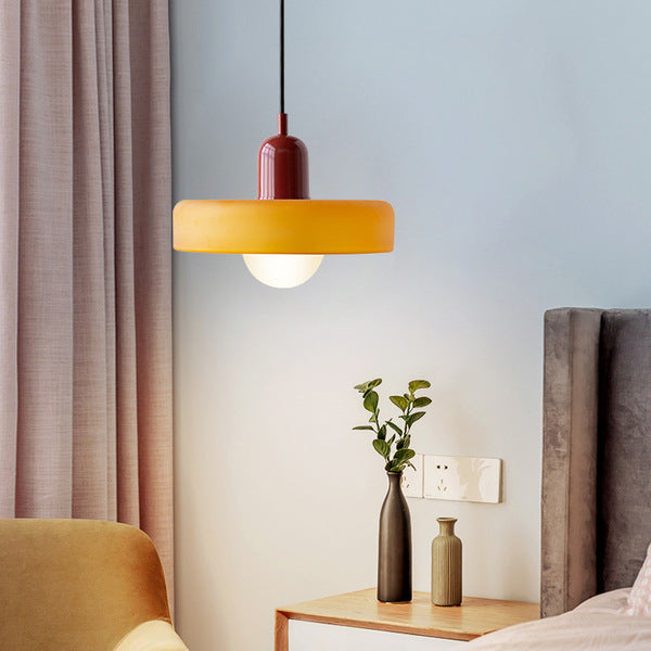 Lampa wisząca szklana kula, do salonu, oświetlenie w skandynawskim stylu.