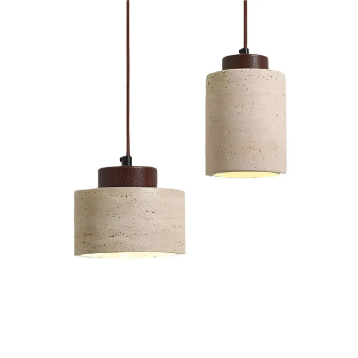 Elegancka lampa sufitowa wisząca, skandynawski design oświetlający nowoczesny salon.