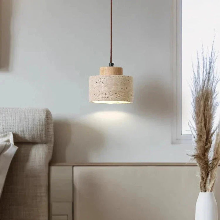 Lampa wisząca skandynawska z metalowymi elementami. Nowoczesne, geometryczne oświetlenie do wnętrz.