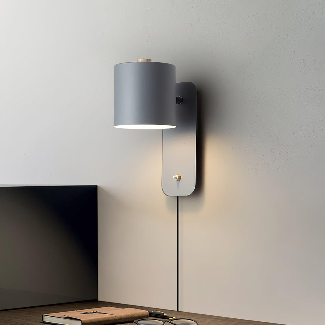 Nowoczesna obrotowa lampa ścienna do sypialni, idealna do czytania.
