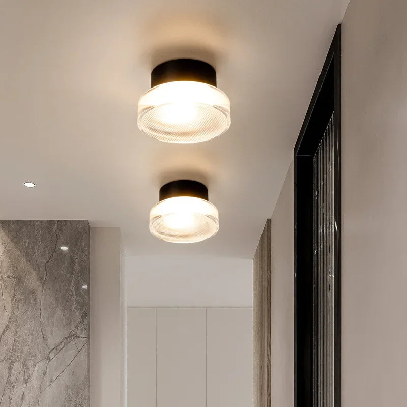 Nowoczesna okrągła lampa ścienna LED do salonu. Eleganckie oświetlenie wnętrz.