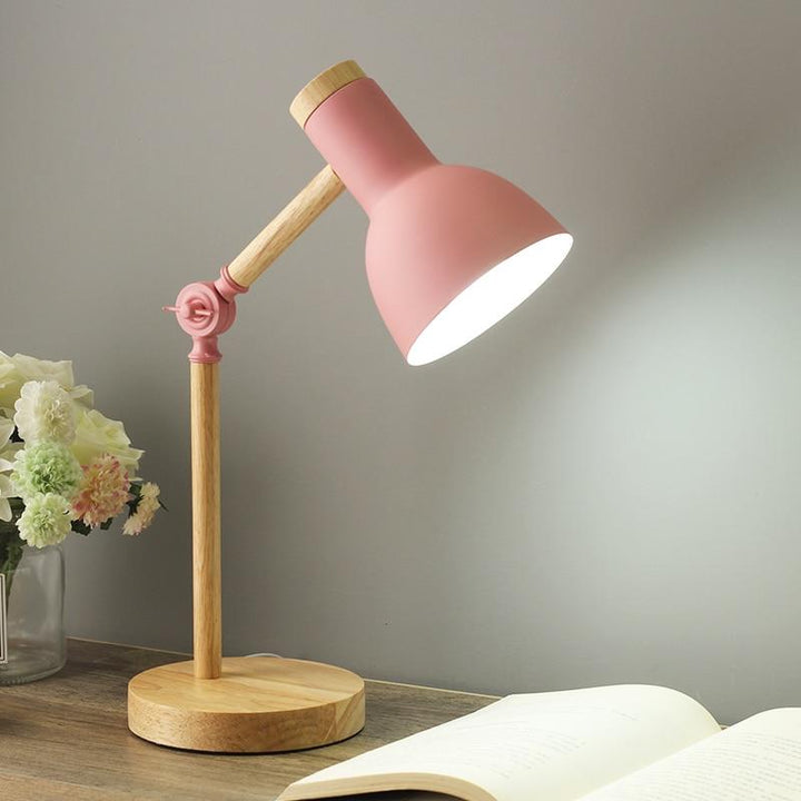 Minimalistyczna lampa stołowa w stylu nordyckim. Nowoczesne, regulowane oświetlenie do dekoracji wnętrz.