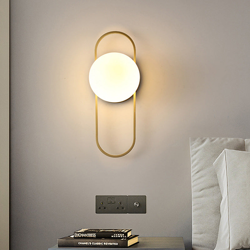 Czarny minimalistyczny kinkiet LED. Skandynawska lampa ścienna do sypialni lub nowoczesnego salonu.