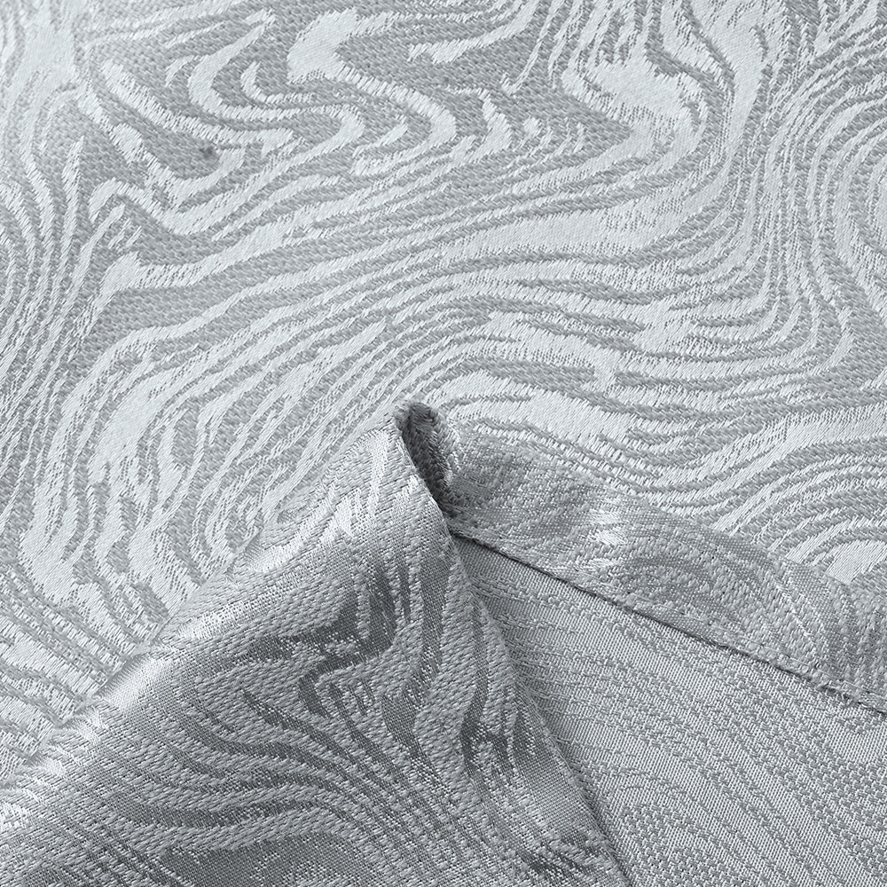Eleganckie zasłony zaciemniające Modern Texture powieszone w salonie. Nowoczesny styl, chronią prywatność.