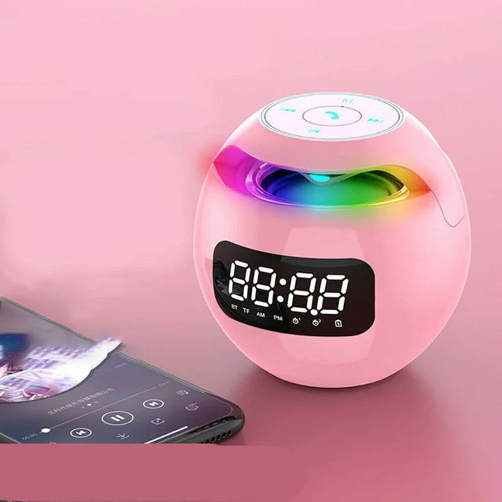 Nowoczesny budzik cyfrowy LED z głośnikiem Bluetooth i lampką nocną. Idealny do sypialni i biura.
