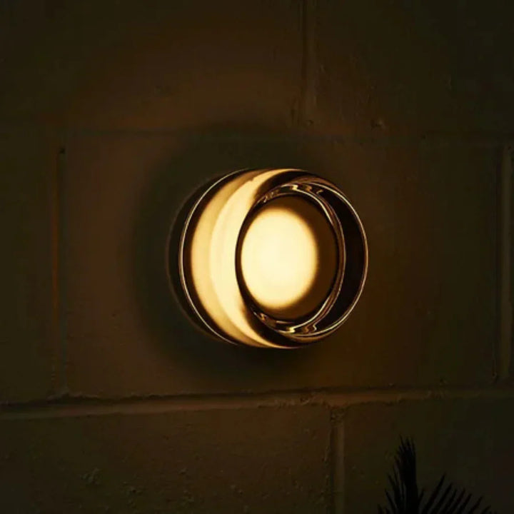 Energooszczędny kinkiet LED w stylu skandynawskim. Lampa ścienna do nowoczesnych wnętrz.