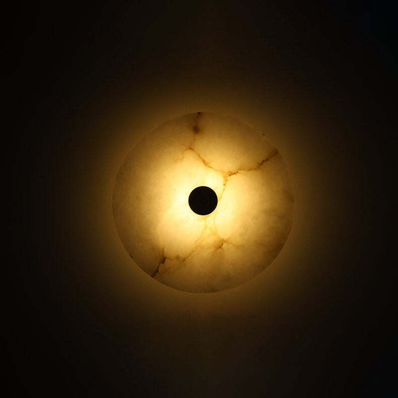 Lampa ścienna LED z eleganckim marmurowym panelem, nowoczesny design.