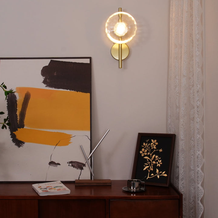 Minimalistyczny okrągły kinkiet LED, teksturowany, do korytarza, ambient.