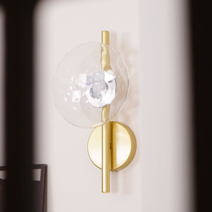 Okrągła lampa ścienna LED, teksturowany design, styl skandynawski do korytarza.