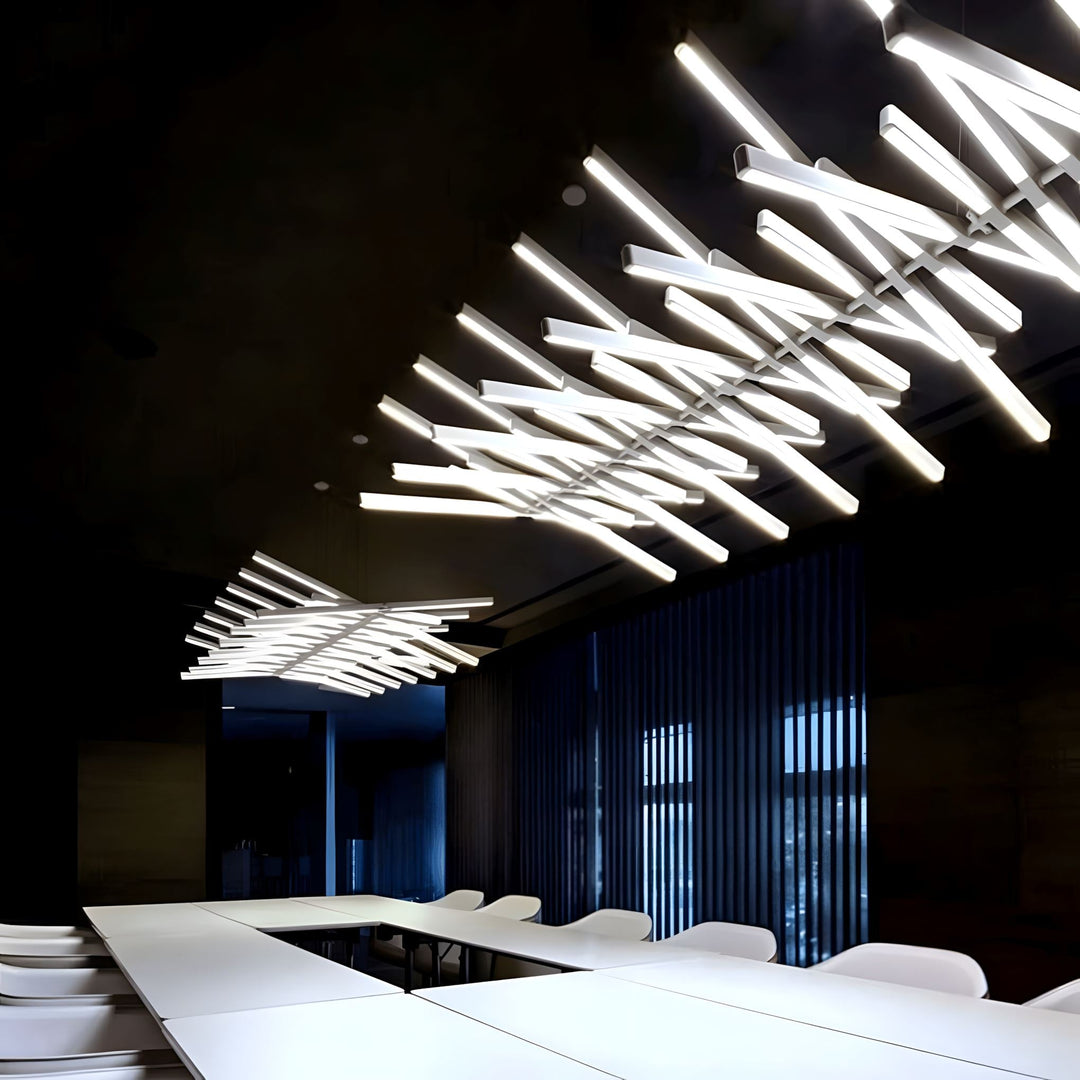 Stylowy żyrandol LED DNA, nowoczesna lampa sufitowa. Designerskie oświetlenie wnętrz, minimalistyczny wygląd.