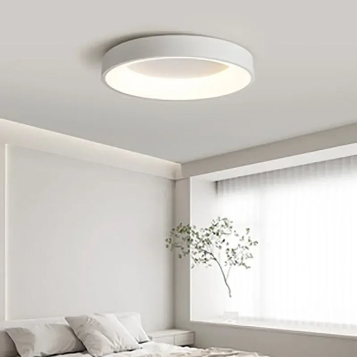 Energooszczędna lampa sufitowa LED. Okrągła oprawa oświetleniowa do nowoczesnych i minimalistycznych aranżacji.