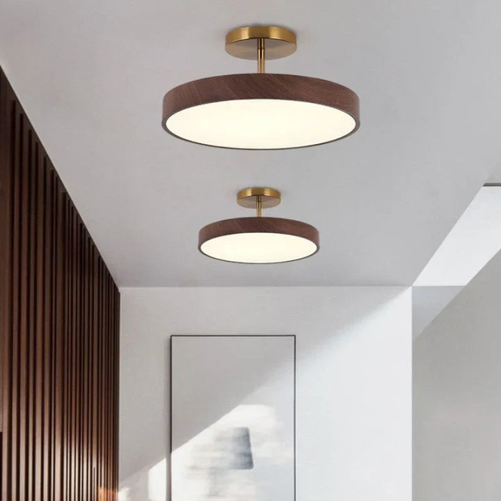 Elegancka skandynawska lampa sufitowa LED, idealna do salonu. Minimalistyczny design i ciepłe światło.