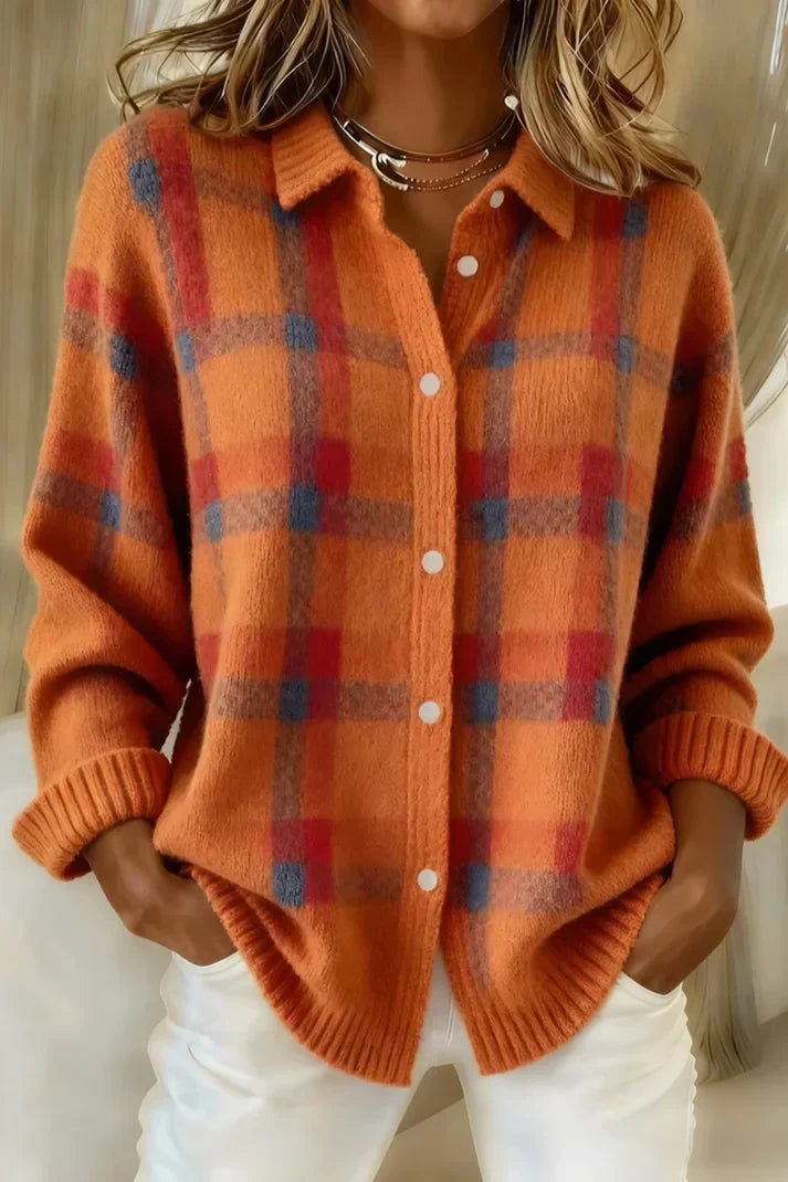 Elegancki sweter damski rozpinany w kratę, detale guzików