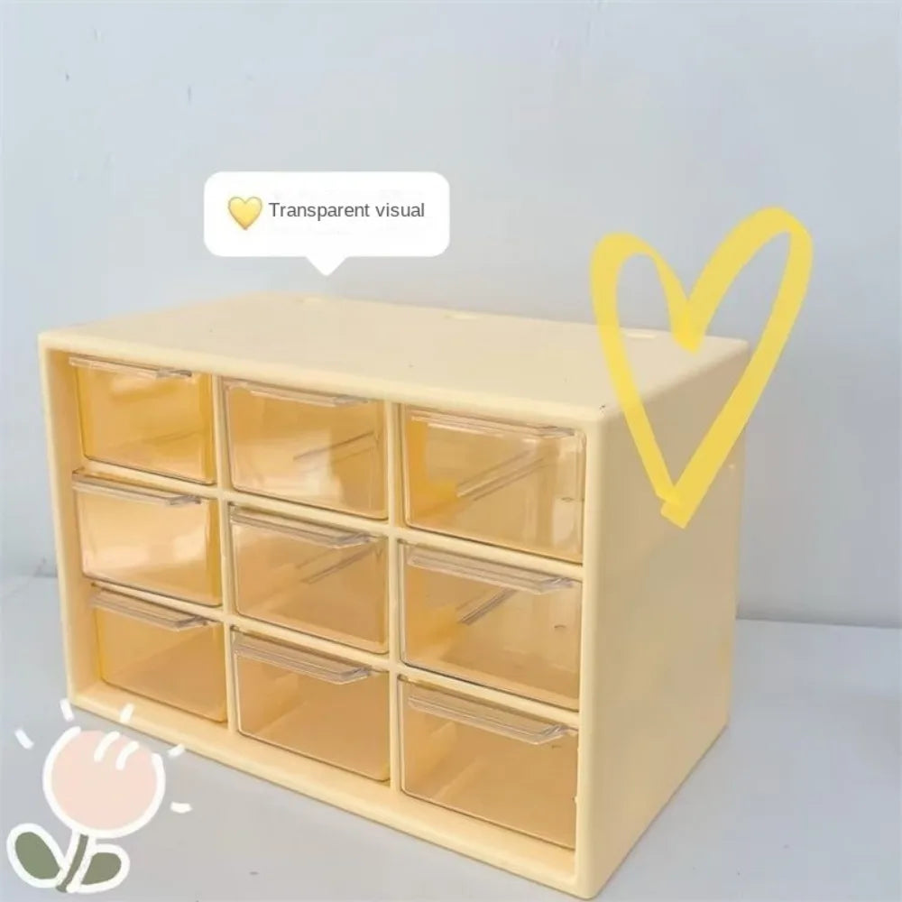 Praktyczny organizer na szufladę. Pomaga uporządkować przestrzeń, tworząc ład i porządek.