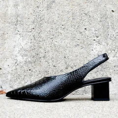 Wygodne ortopedyczne buty damskie Lara na obcasie w odcieniu brązu, widok z boku