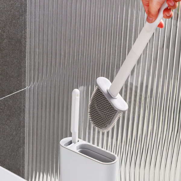 Nowoczesna szczotka WC ścienna w minimalistycznej łazience