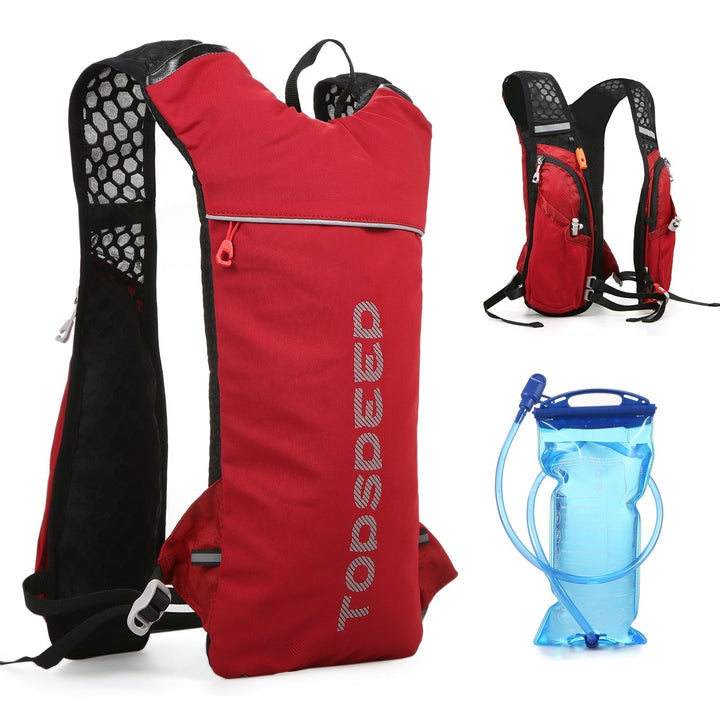 Osoba używająca plecaka hydracyjnego 2L podczas biegania. Idealny do maratonów i aktywności outdoor.