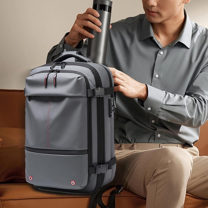 Plecak turystyczny 60L na wędrówki, wodoodporny, kompresyjny, idealny na sprzęt outdoorowy i laptopa.