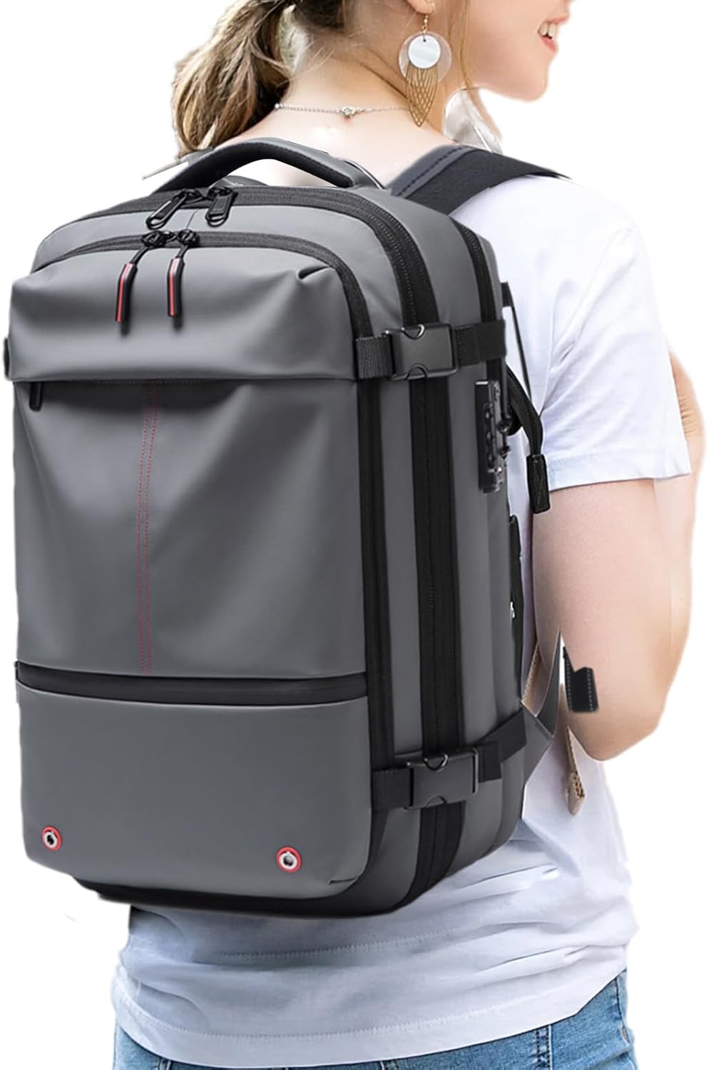 Ergonomiczny plecak podróżny 60L, wodoodporny, z wentylowanymi plecami, na turystykę i biznes.
