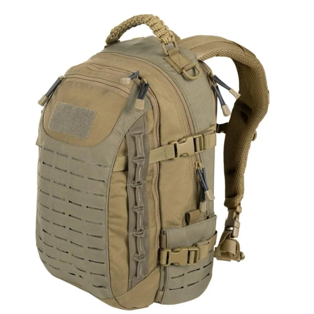 Otwarte komory plecaka TrailForce Explorer. Pojemny, taktyczny plecak 30L na sprzęt outdoorowy i campingowy.
