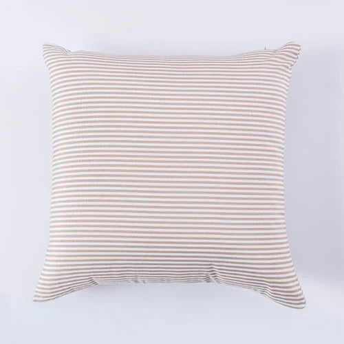 Elegancka pluszowa poszewka do salonu. Skandynawski design, miękki materiał, wysoki komfort.