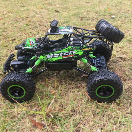 Profesjonalny monster truck RC, zdalnie sterowany samochód terenowy. Świetny pomysł na prezent.