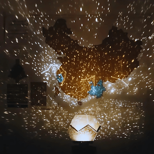 Projektor gwiazd Galaxy do relaksu i medytacji, tworzy magiczną atmosferę planetarium w sypialni.