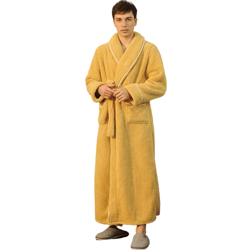 Zimowy szlafrok flanelowy, puszysty. Ciepły i komfortowy strój unisex z paskiem na Boże Narodzenie.