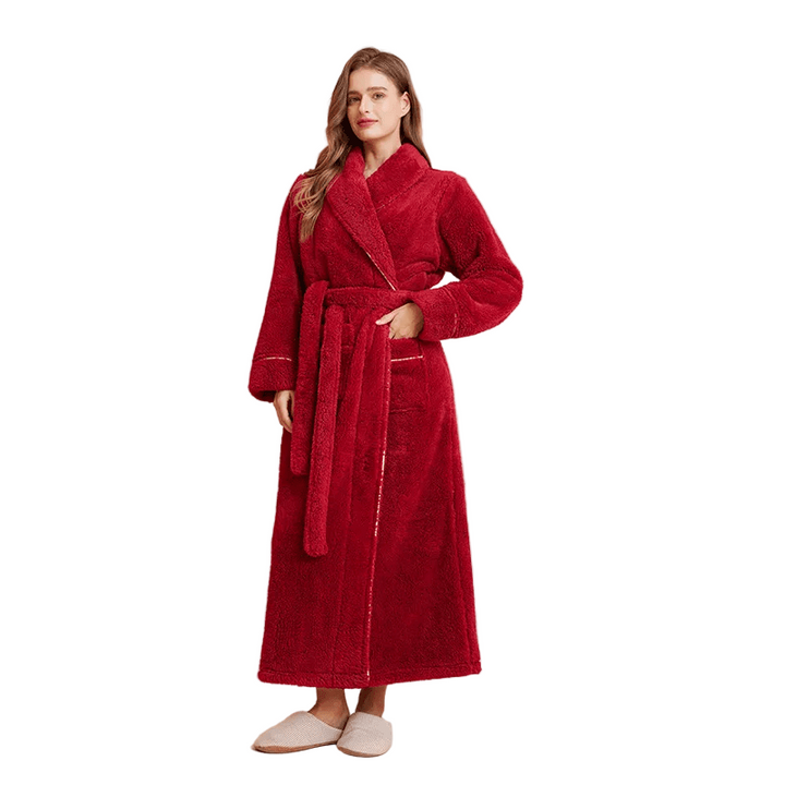 Komfortowy szlafrok flanelowy unisex. Puszysty, ciepły i miękki, idealny na domowy relaks.