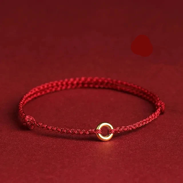 Ręcznie pleciona bransoletka Jalena ze złotymi detalami, idealna do codziennych stylizacji i eleganckich okazji. Biżuteria damska.