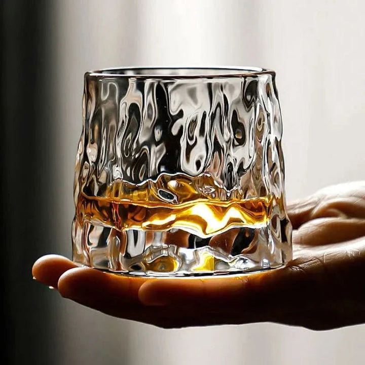 Ekskluzywne szklanki do whisky – wirujące, inspirowane dziedzictwem Edo, idealne na prezent