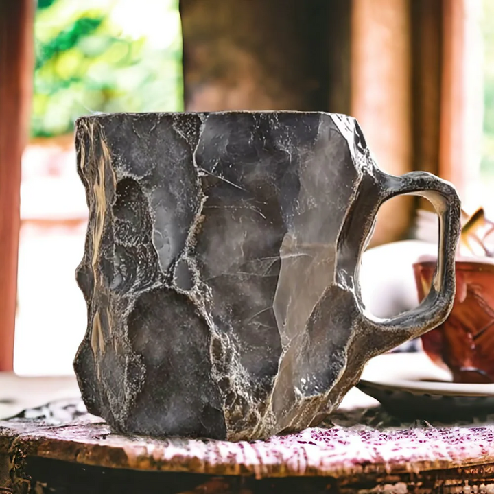 Dekoracyjny, ręcznie robiony kubek ceramiczny 350 ml. Idealny do kawy, herbaty, wzbogaci każde wnętrze.