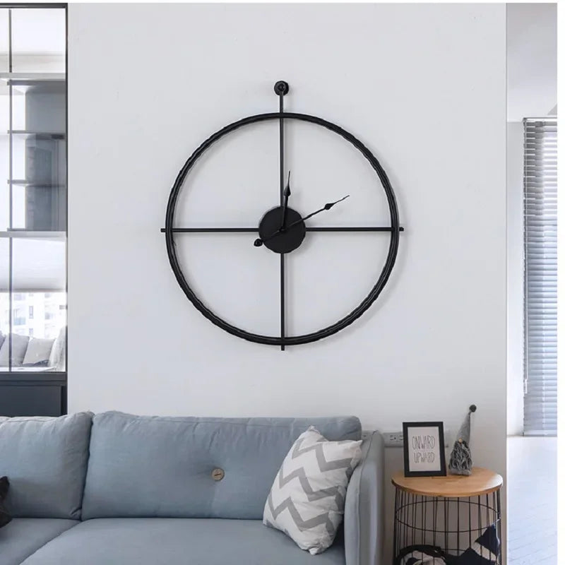 Elegancki zegar ścienny, ręcznie wykonany, stanowi luksusową ozdobę ściany i element home decor.