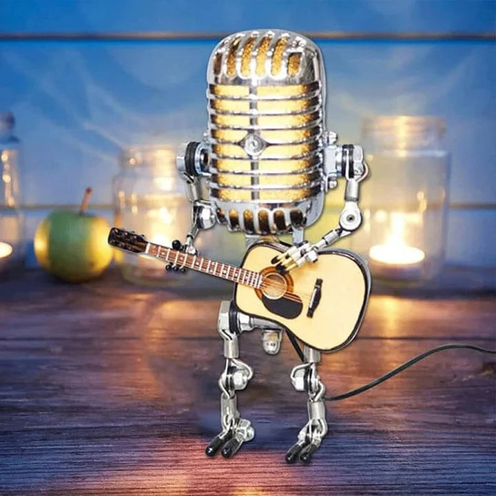 Industrialna lampa robot metalowa, stojąca, z mikrofonem, styl retro. Unikatowe oświetlenie wnętrz.