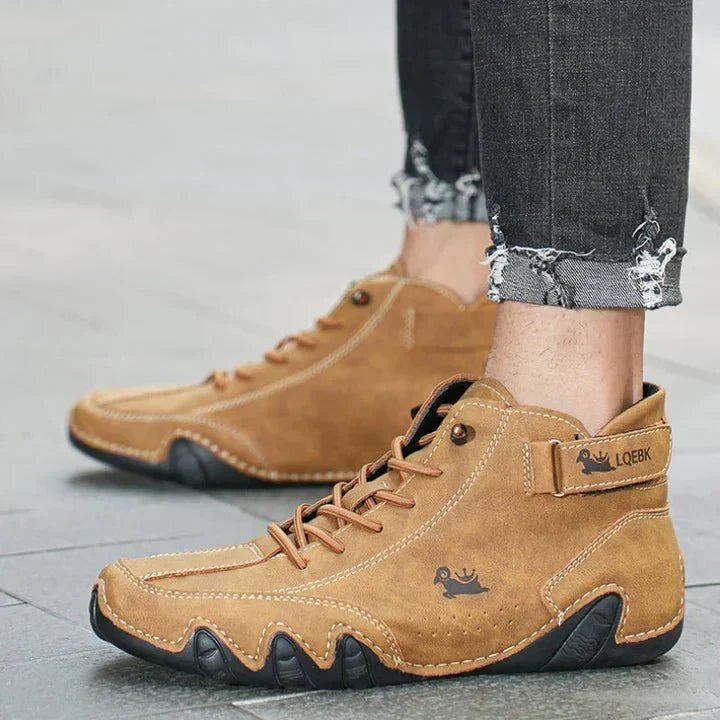 Brązowe męskie sneakersy outdoorowe Witold z wiązaniem