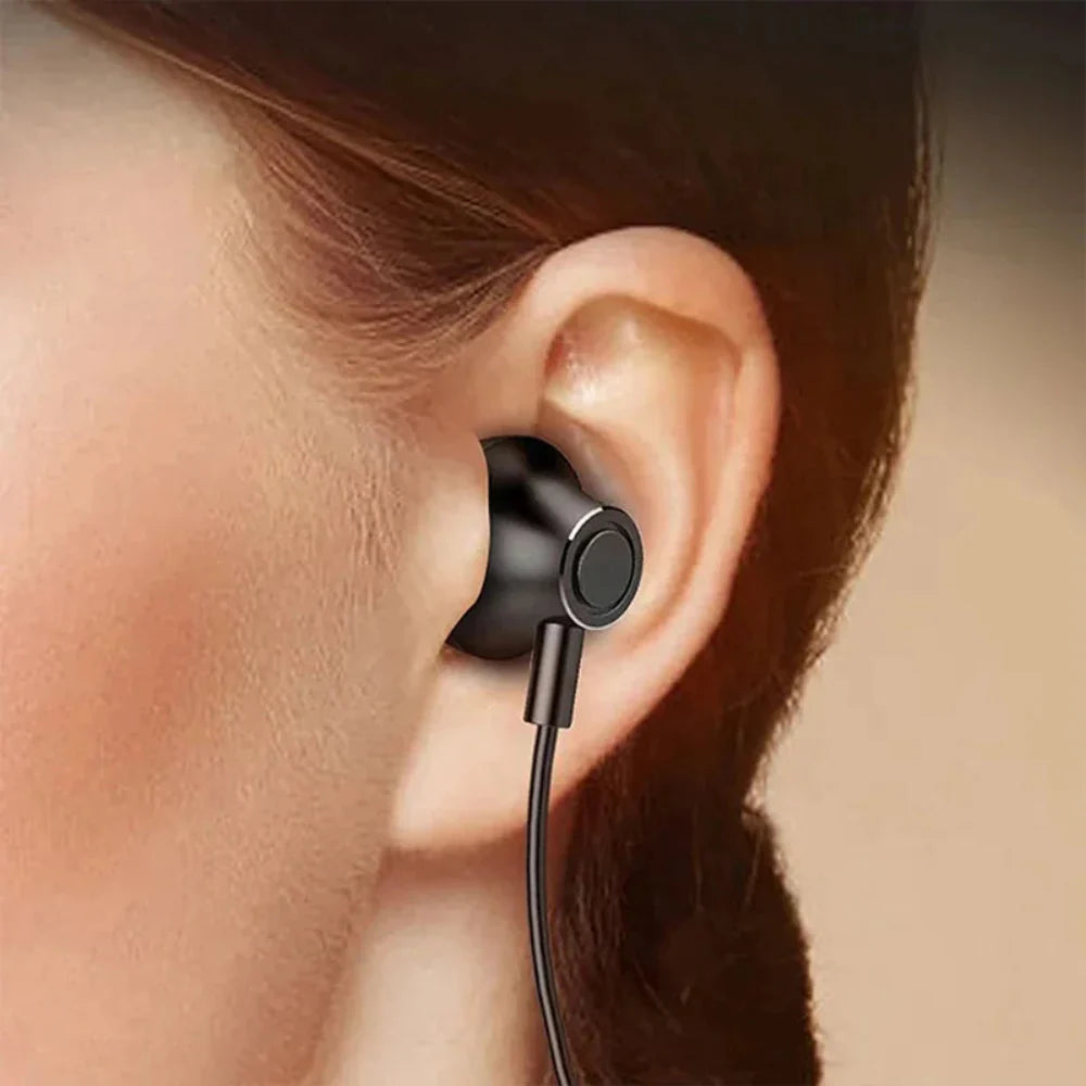 Eleganckie czarne słuchawki bezprzewodowe Bluetooth z pałąkiem na szyję. Komfortowe dla sportowców.
