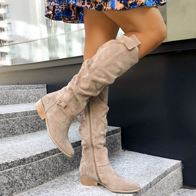 Casualowe buty damskie na niskim obcasie w uniwersalnym kolorze