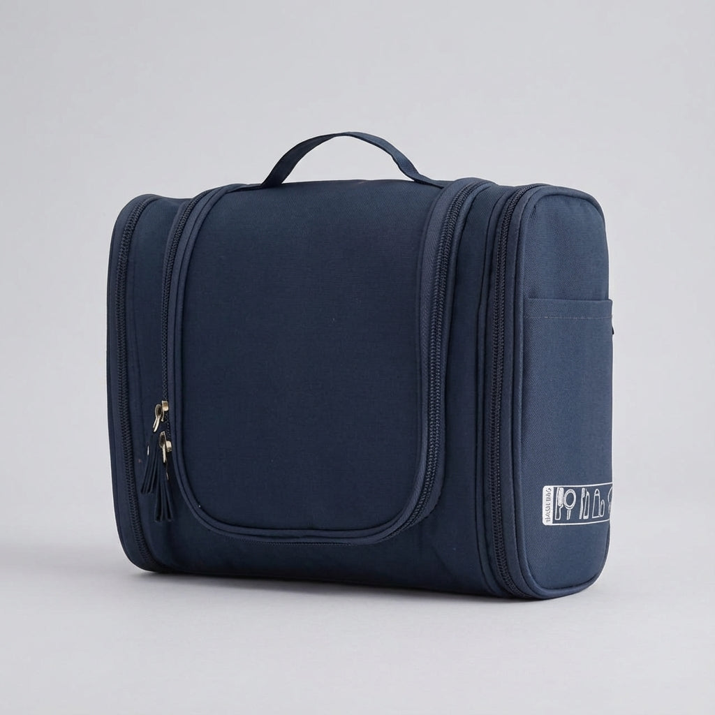 Stylowa kosmetyczka podróżna z haczykiem. Elegancki i funkcjonalny organizer na niezbędne akcesoria travel.