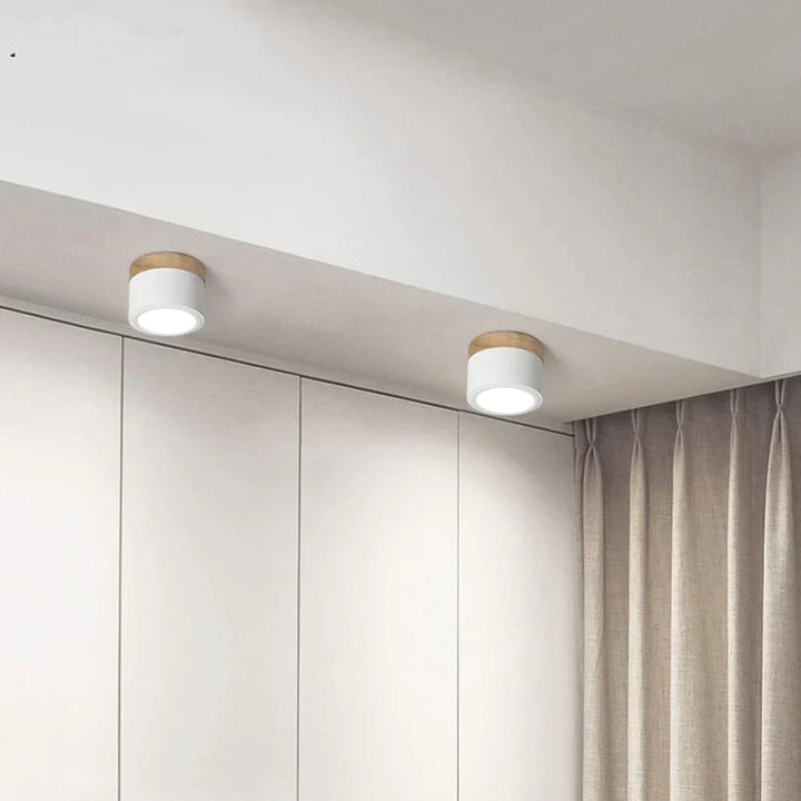 Skandynawska cylindryczna lampa LED natynkowa. Nowoczesne oświetlenie sufitowe do korytarza.