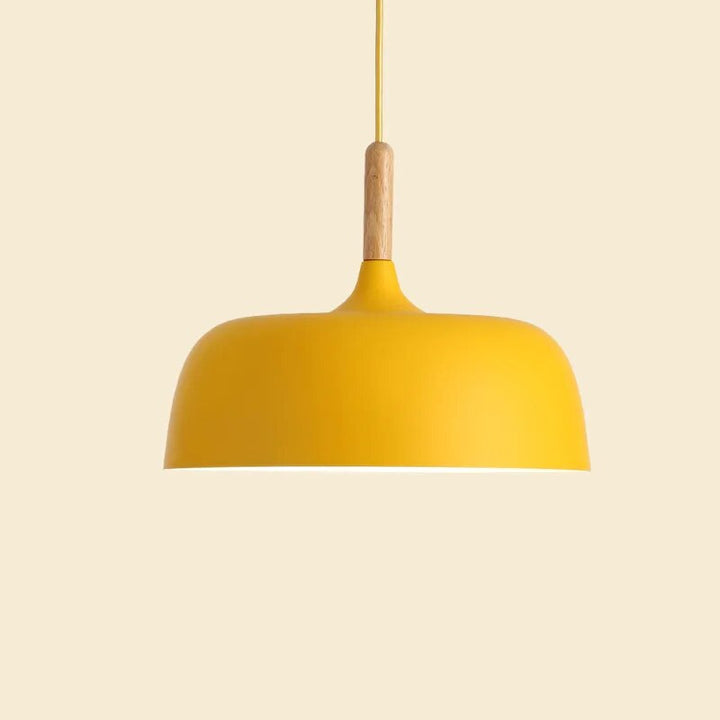 Zielona nowoczesna lampa sufitowa LED, skandynawski design do oświetlenia kuchni i jadalni.