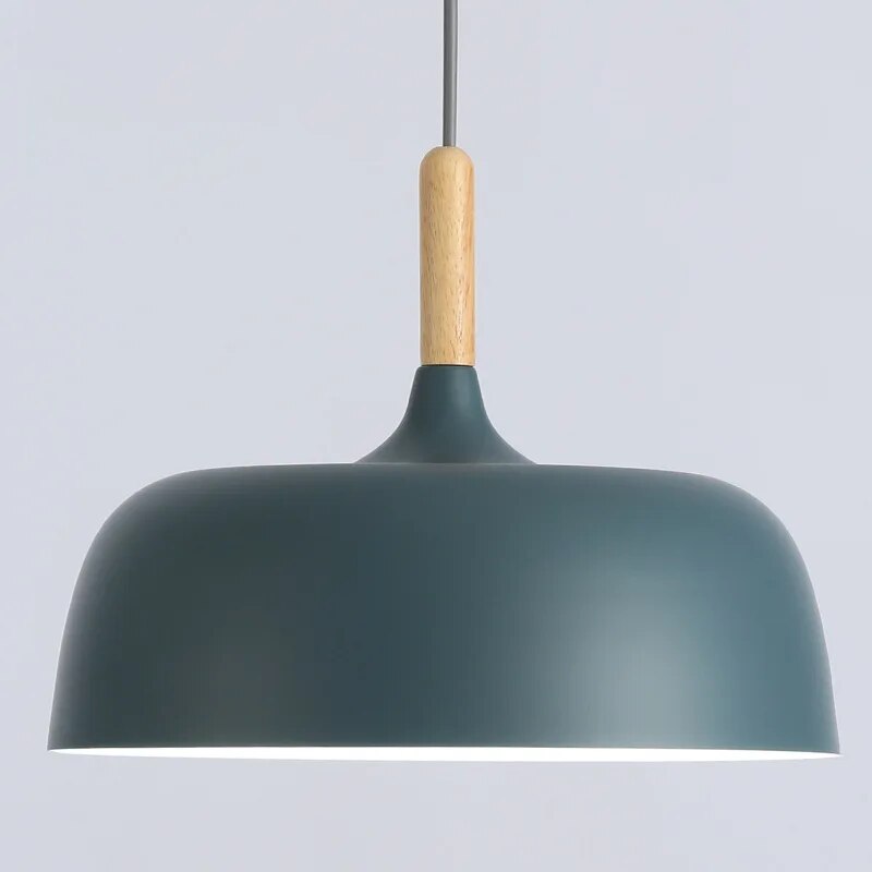 Prosta lampa sufitowa LED, skandynawskie oświetlenie do minimalistycznej jadalni i kuchni.