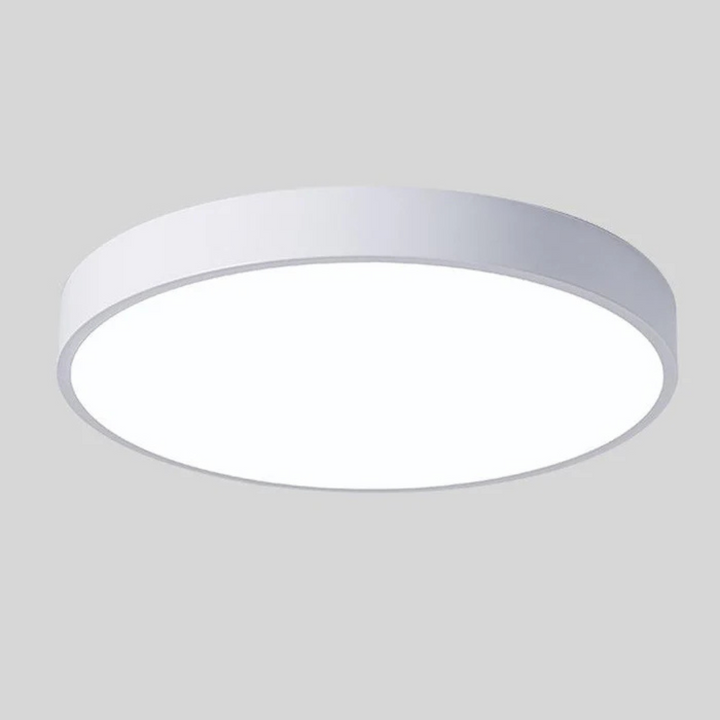 Lampa sufitowa LED. Oświetlenie domu w minimalistycznym stylu skandynawskim.