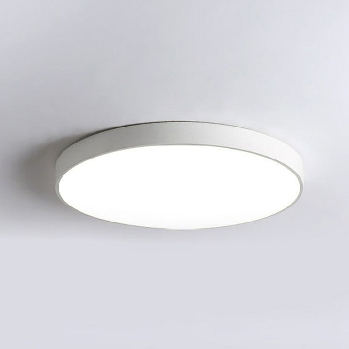 Designerska, nowoczesna okrągła lampa LED, idealna jako oświetlenie sufitowe do salonu lub sypialni.