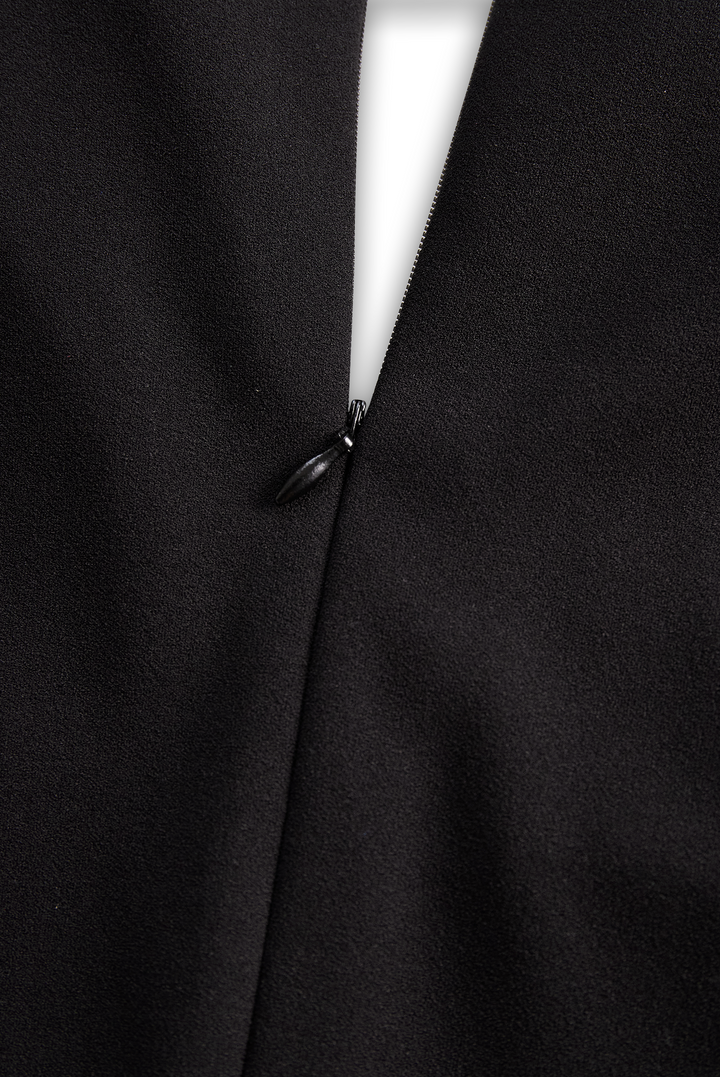 Damska sukienka midi, długi rękaw, pasek. Idealna na jesień i zimę, bardzo elegancka.