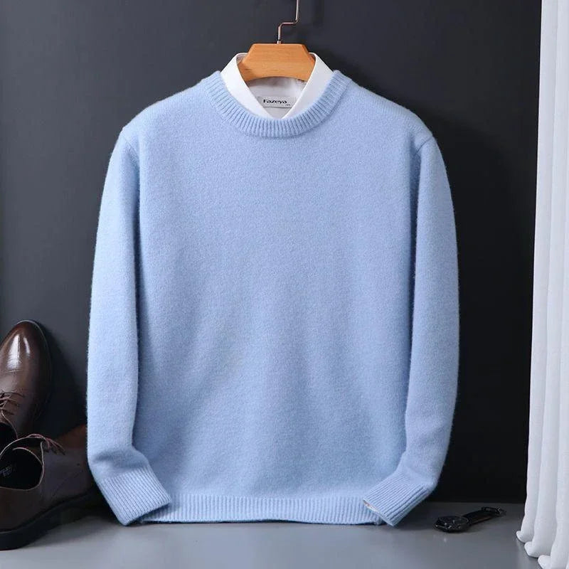 Ciepły sweter męski z wełny w stylu casual, prezentacja detali wykończenia